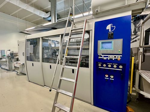 Gabler M60 Thermoforming machine with tilting table